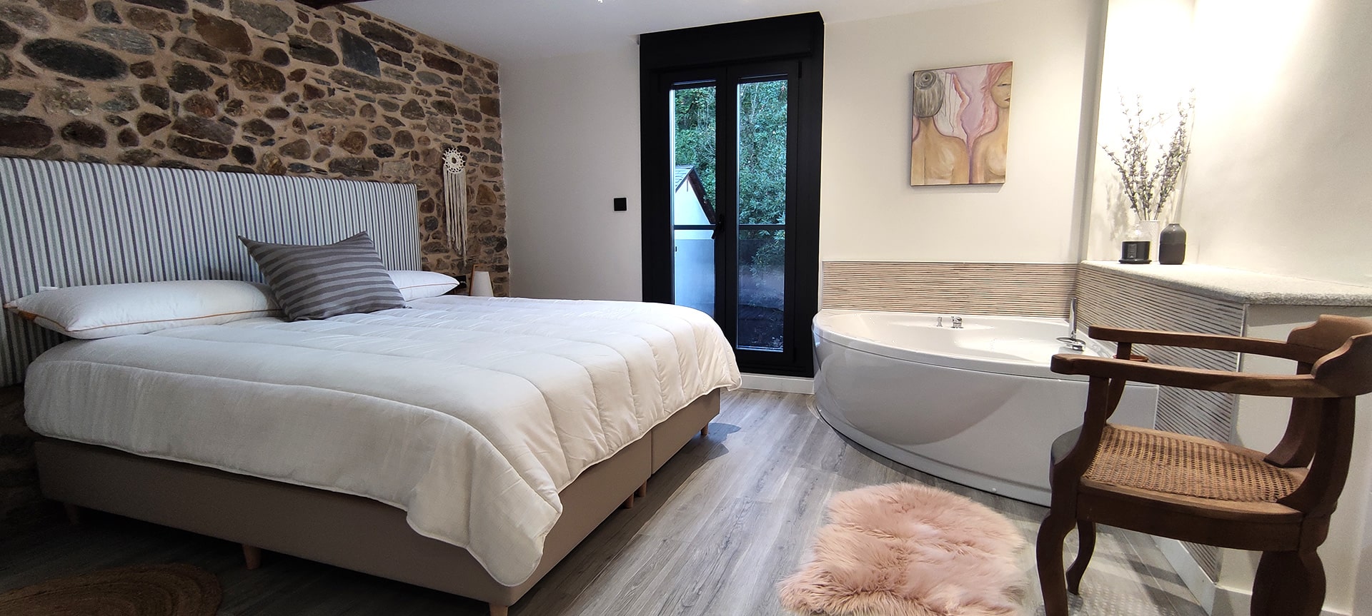 Apartamento 2 Tremiñá - Vista general del salón-comedor