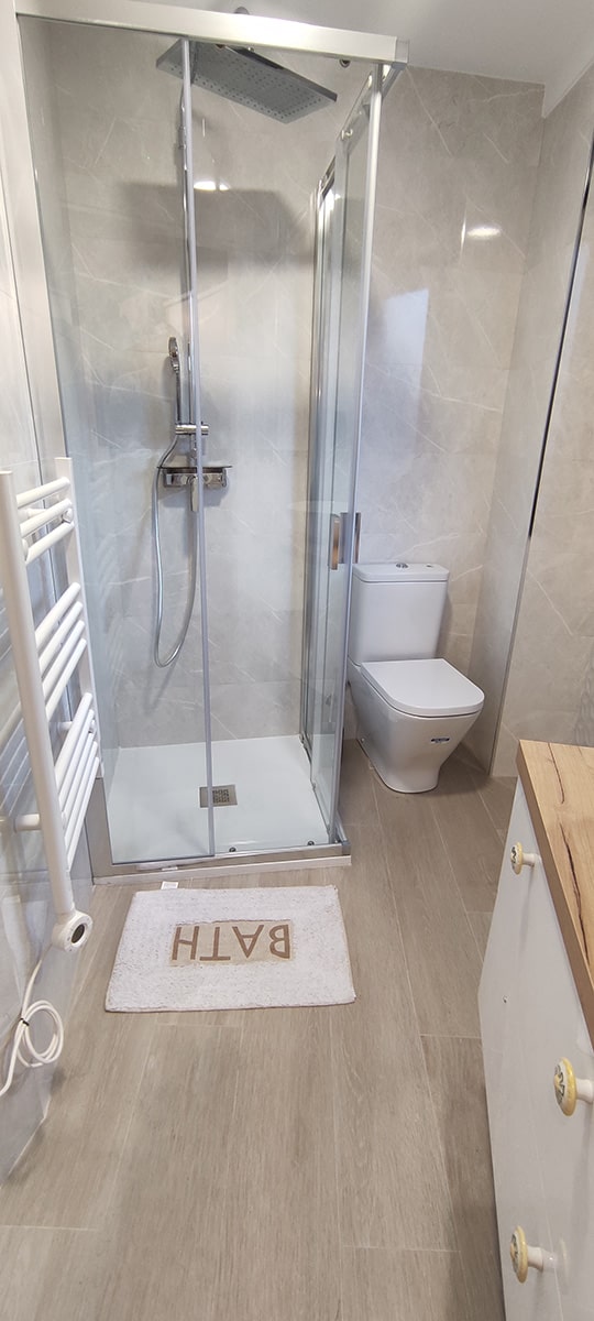 Estudio Tremiñá - Cocina totalmente equipada con vitrocerámica