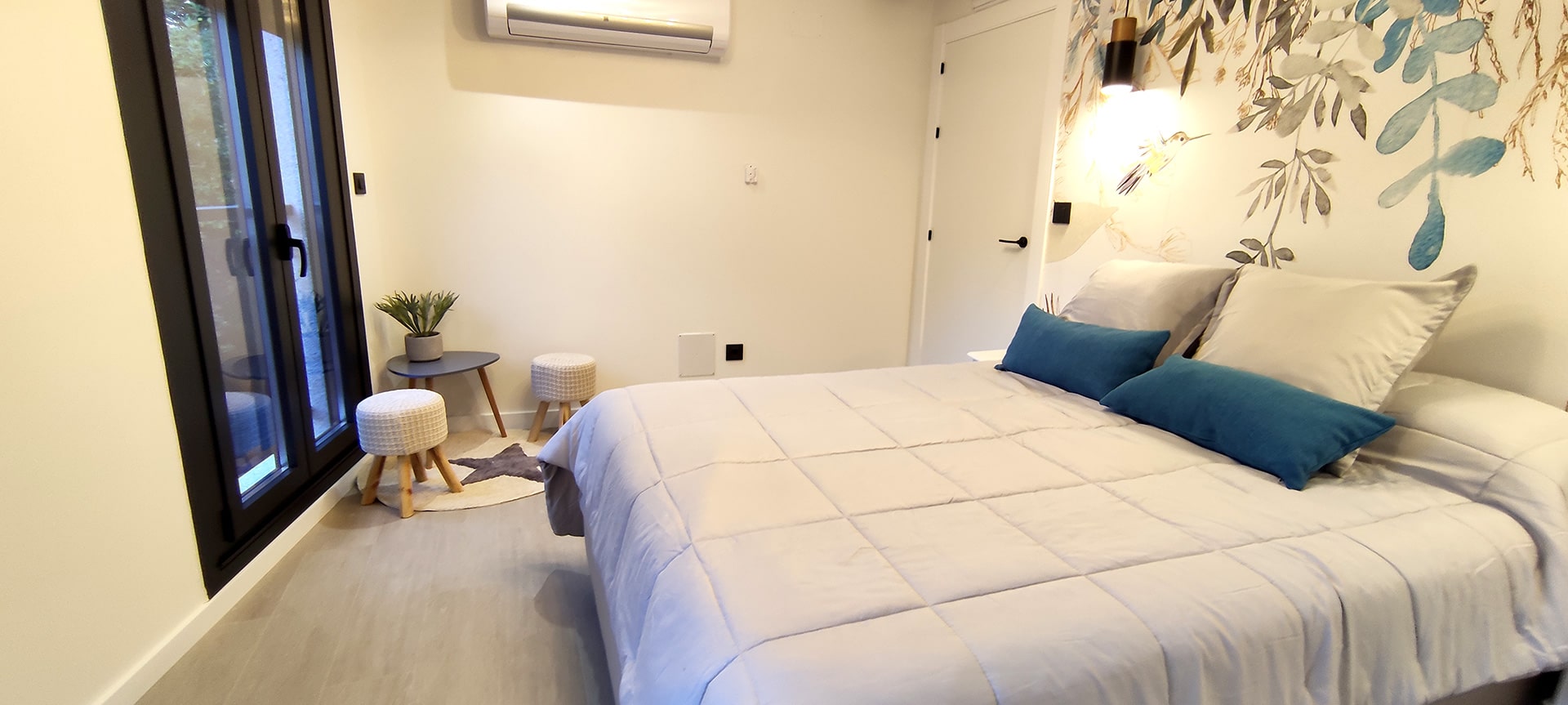 Estudio Tremiñá - Vista general del salón-dormitorio